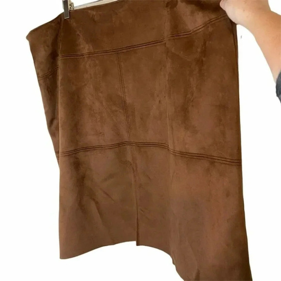 Chaps 24W plus-size stretch brown Faux suede skirt‎ New - Picture 7 of 8